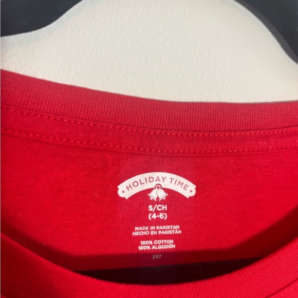 “Who Needs Santa When You Have Grandma” Christmas T-Shirt – Red – Size Small - Picture 4 of 5